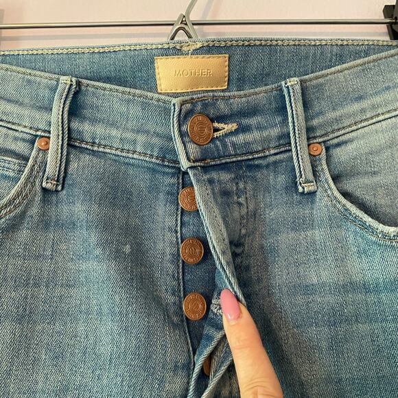 Mother Women's size 27 The Stunner Ankle Fray in Dreamer Distressed Button Fly - Picture 5 of 15
